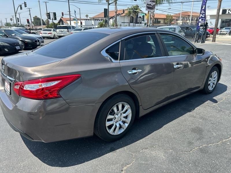 Nissan Altima 2.5 SR 2016