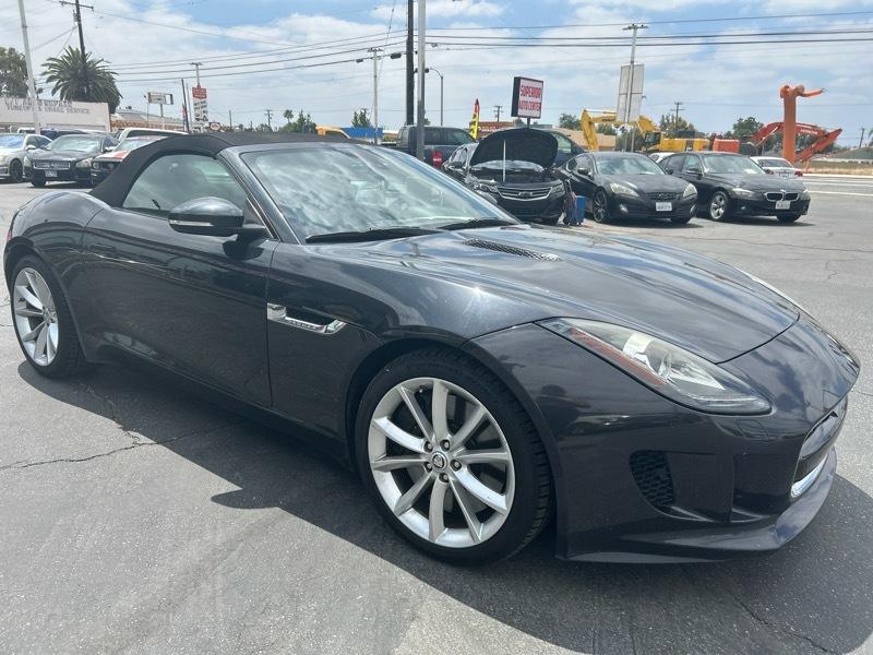 Jaguar F-Type  2014