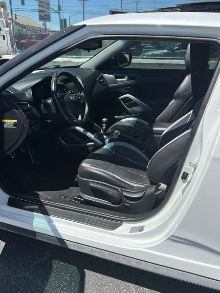 Hyundai Veloster Turbo 6MT 2015