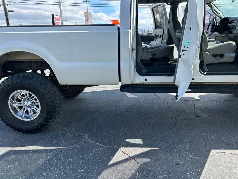 Ford F-350 SD XLT Crew Cab Long Bed 4WD 2006