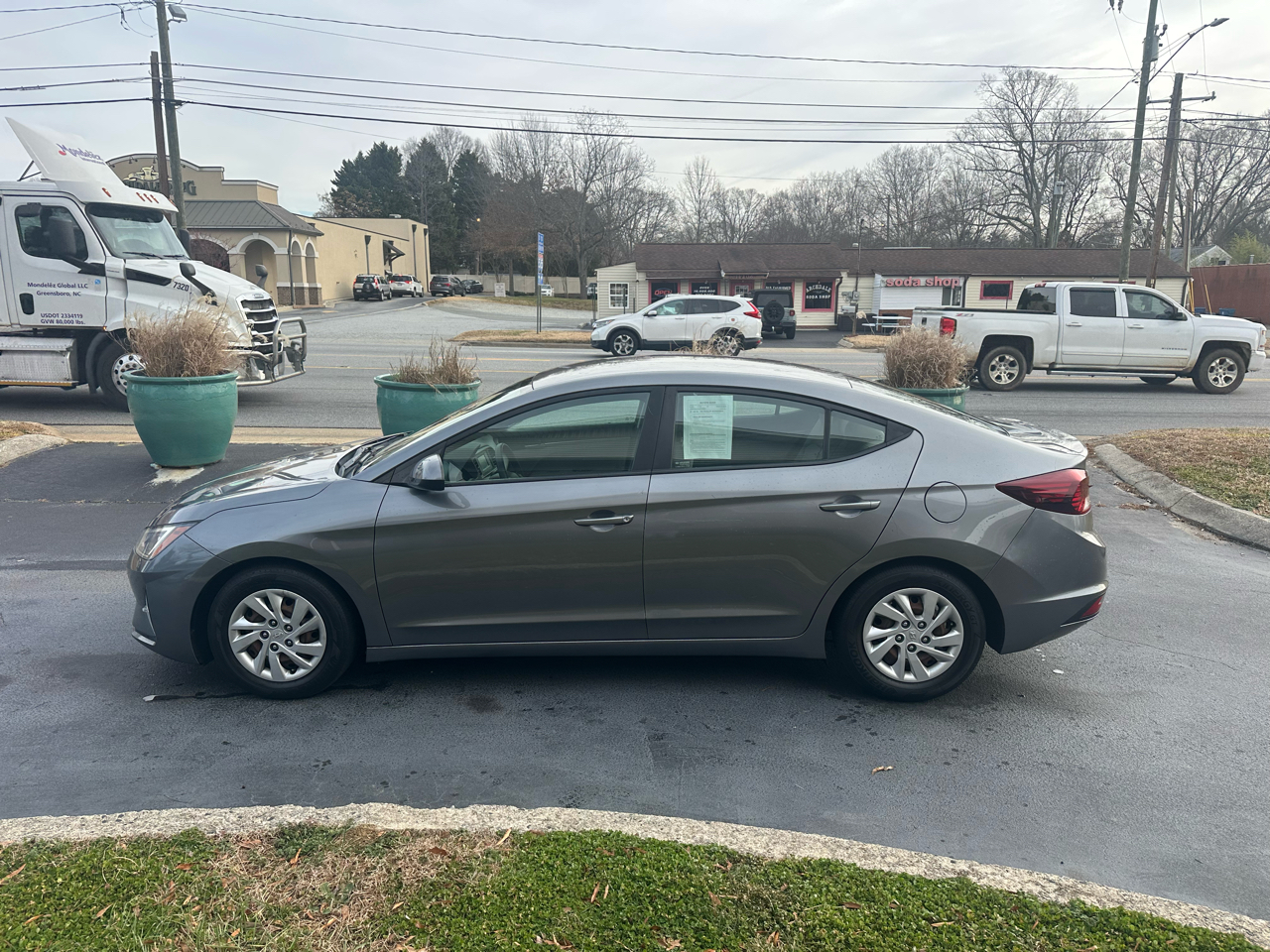 Hyundai Elantra  2019