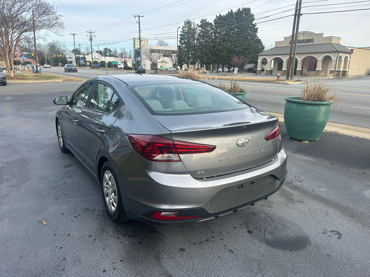 Hyundai Elantra  2019