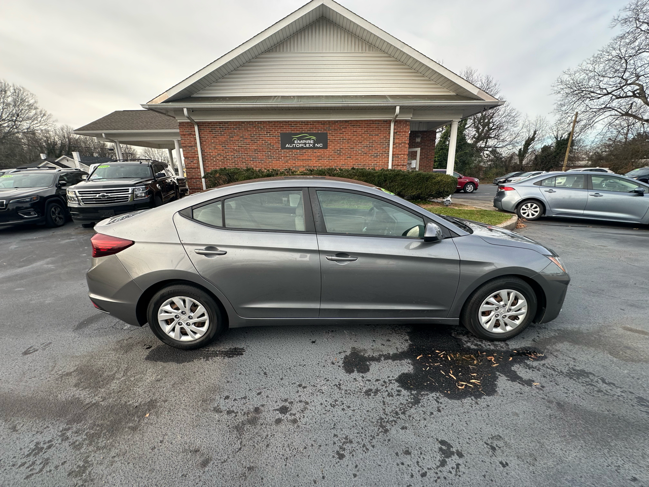 Hyundai Elantra  2019