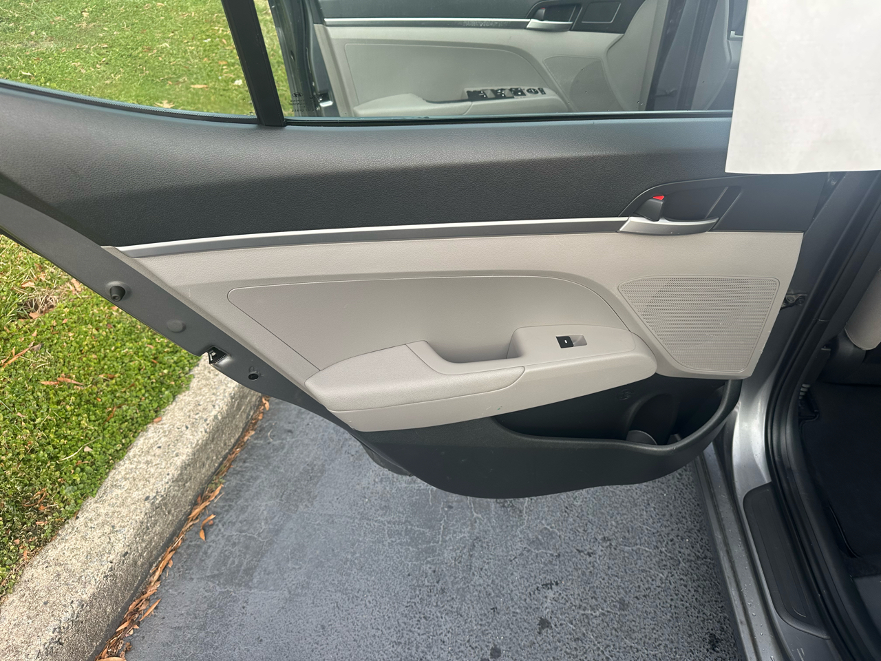 Hyundai Elantra  2019