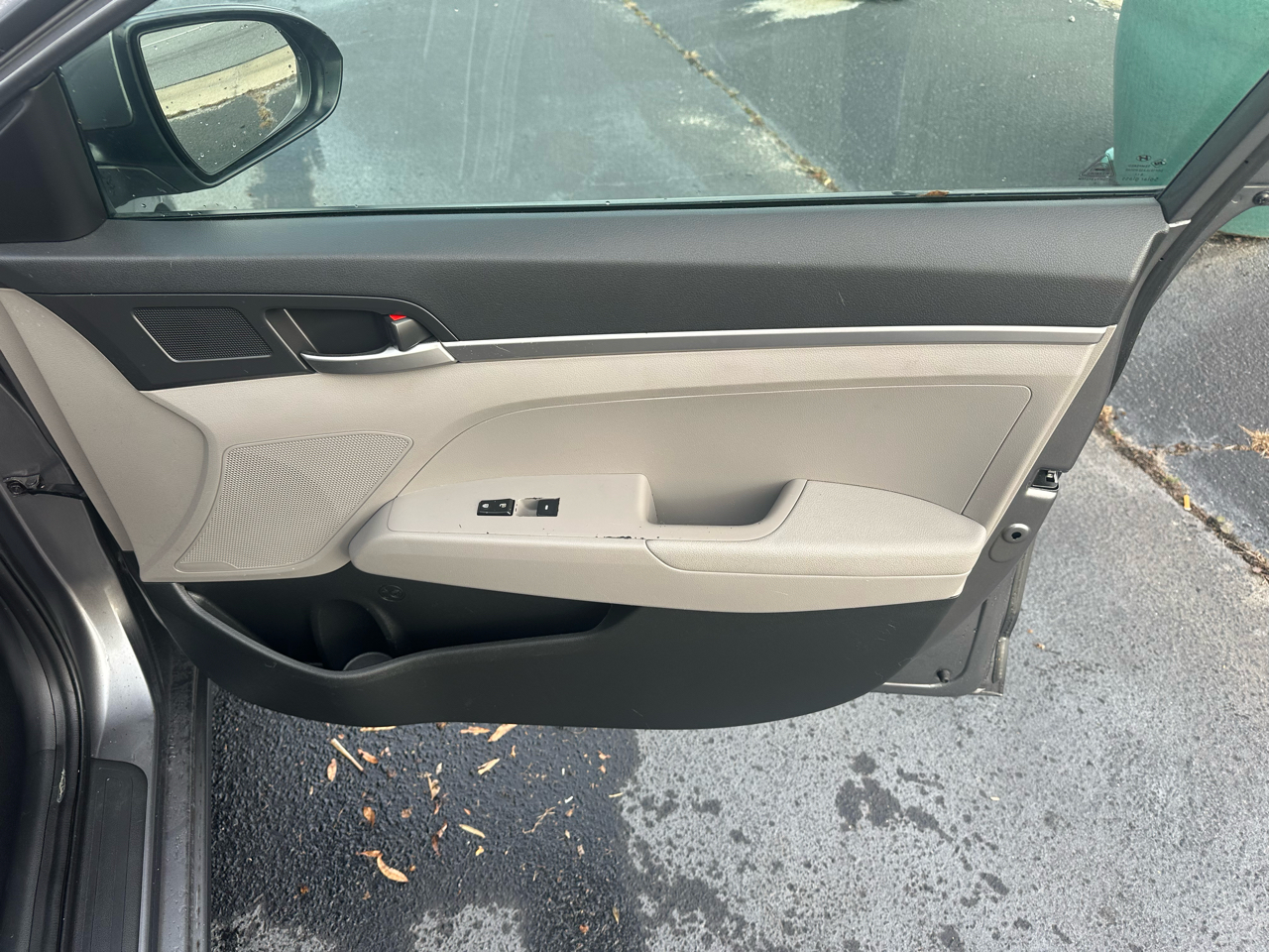 Hyundai Elantra  2019