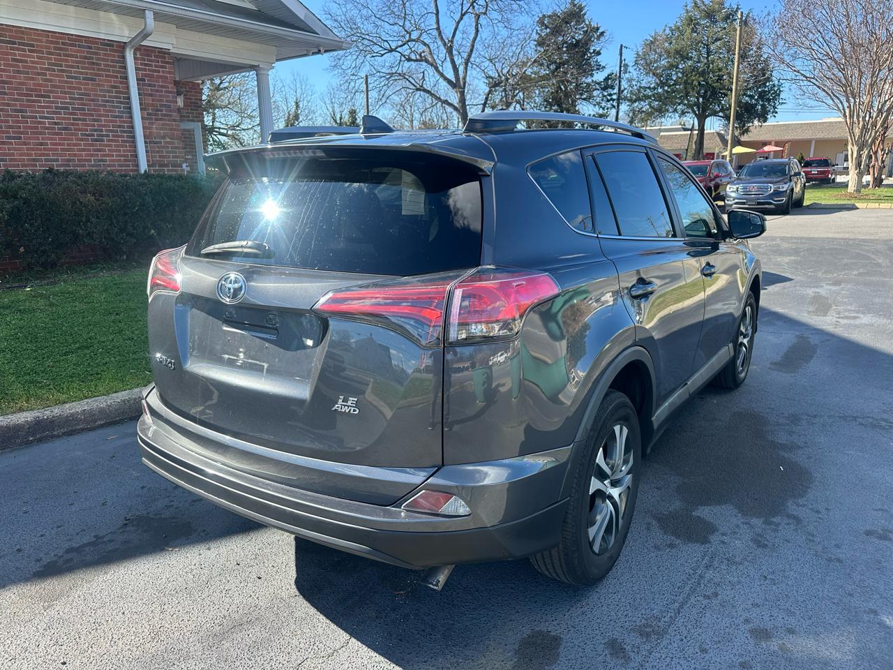 Toyota RAV4  2018