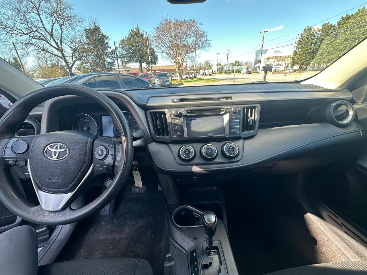 Toyota RAV4  2018