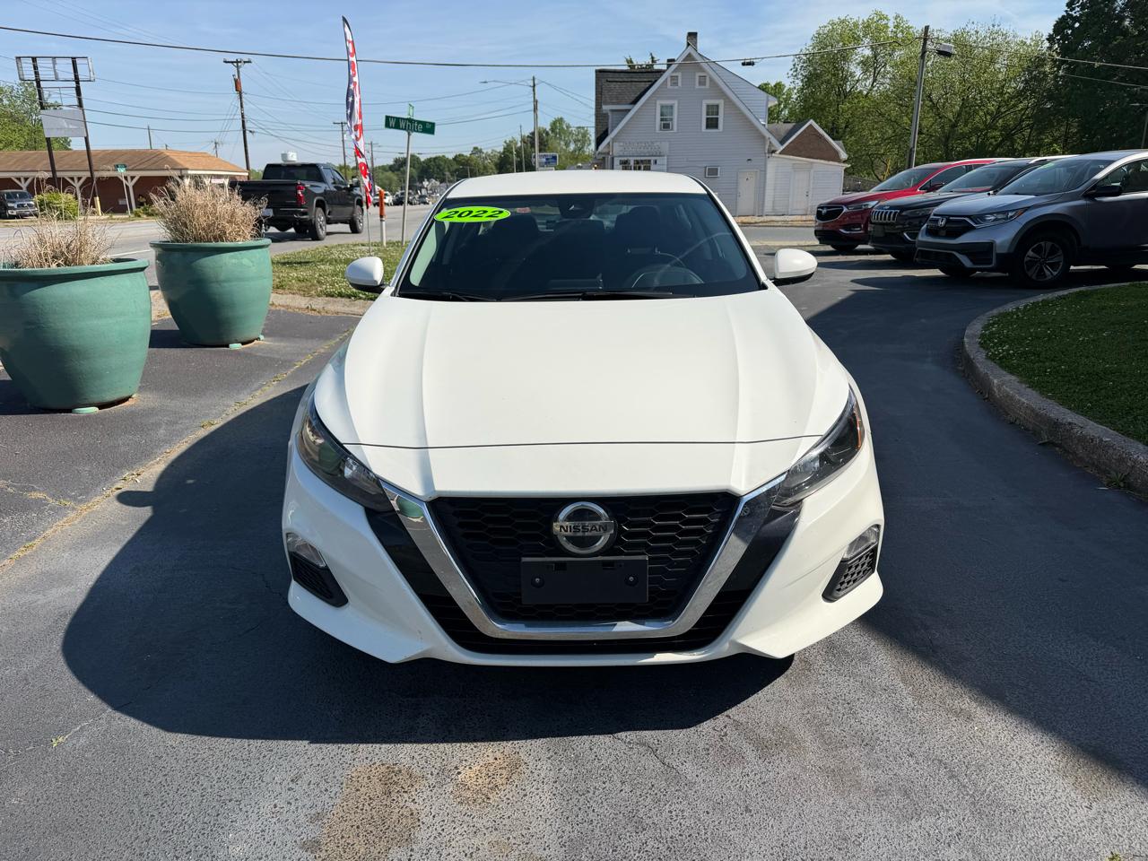 Nissan Altima  2022