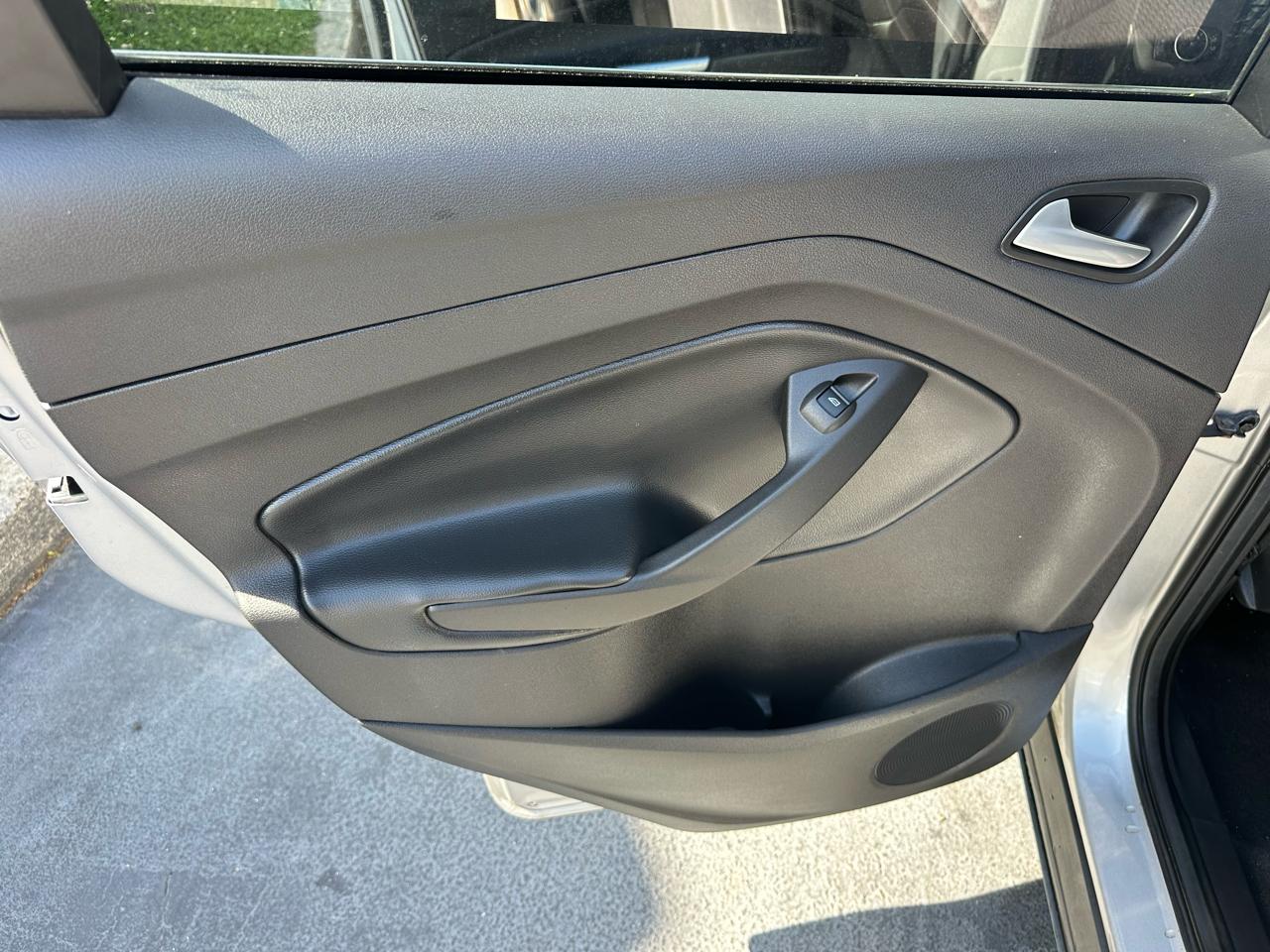 Ford Escape  2017
