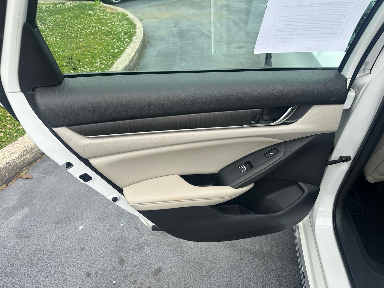 Honda Accord Hybrid  2021