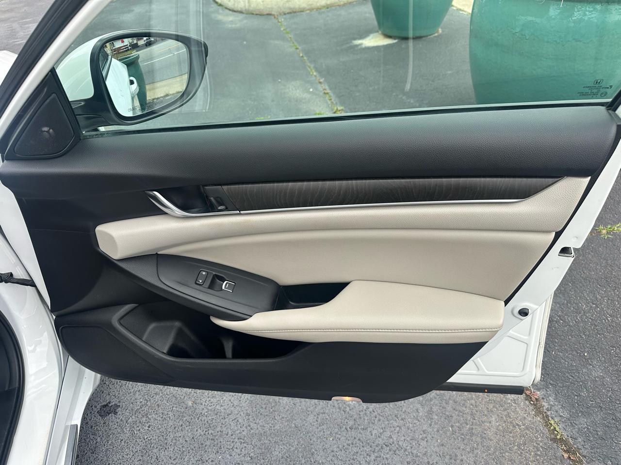 Honda Accord Hybrid  2021