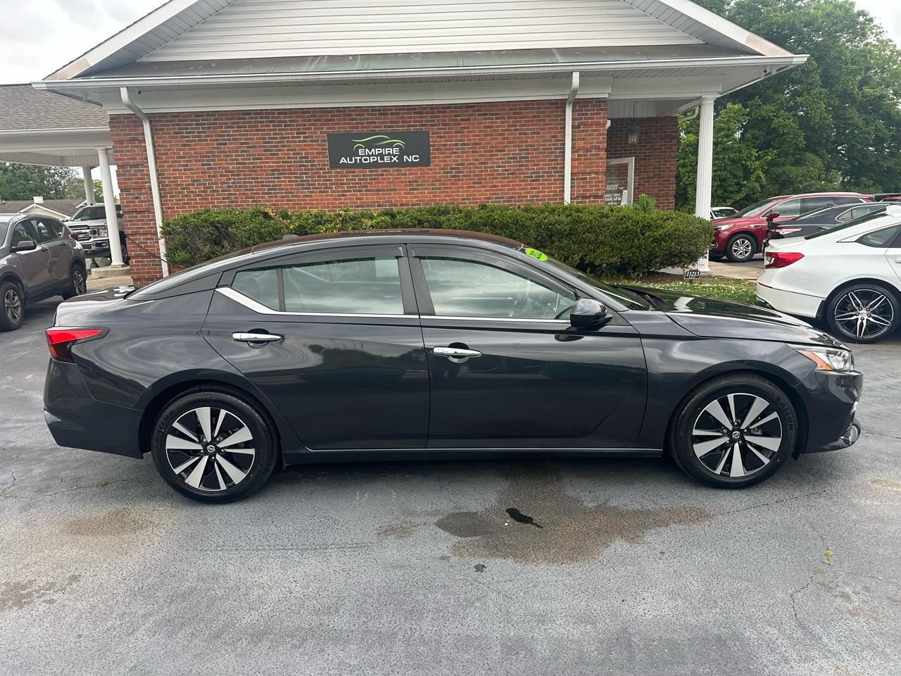 Nissan Altima  2022