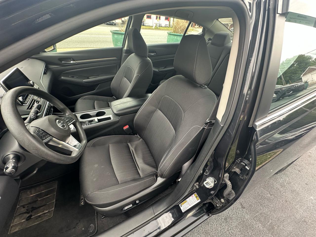 Nissan Altima  2022