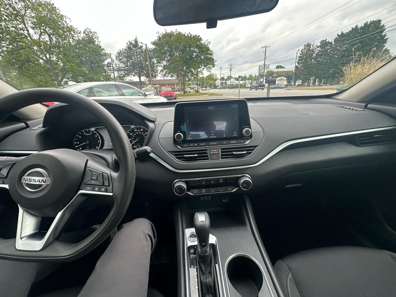 Nissan Altima  2022