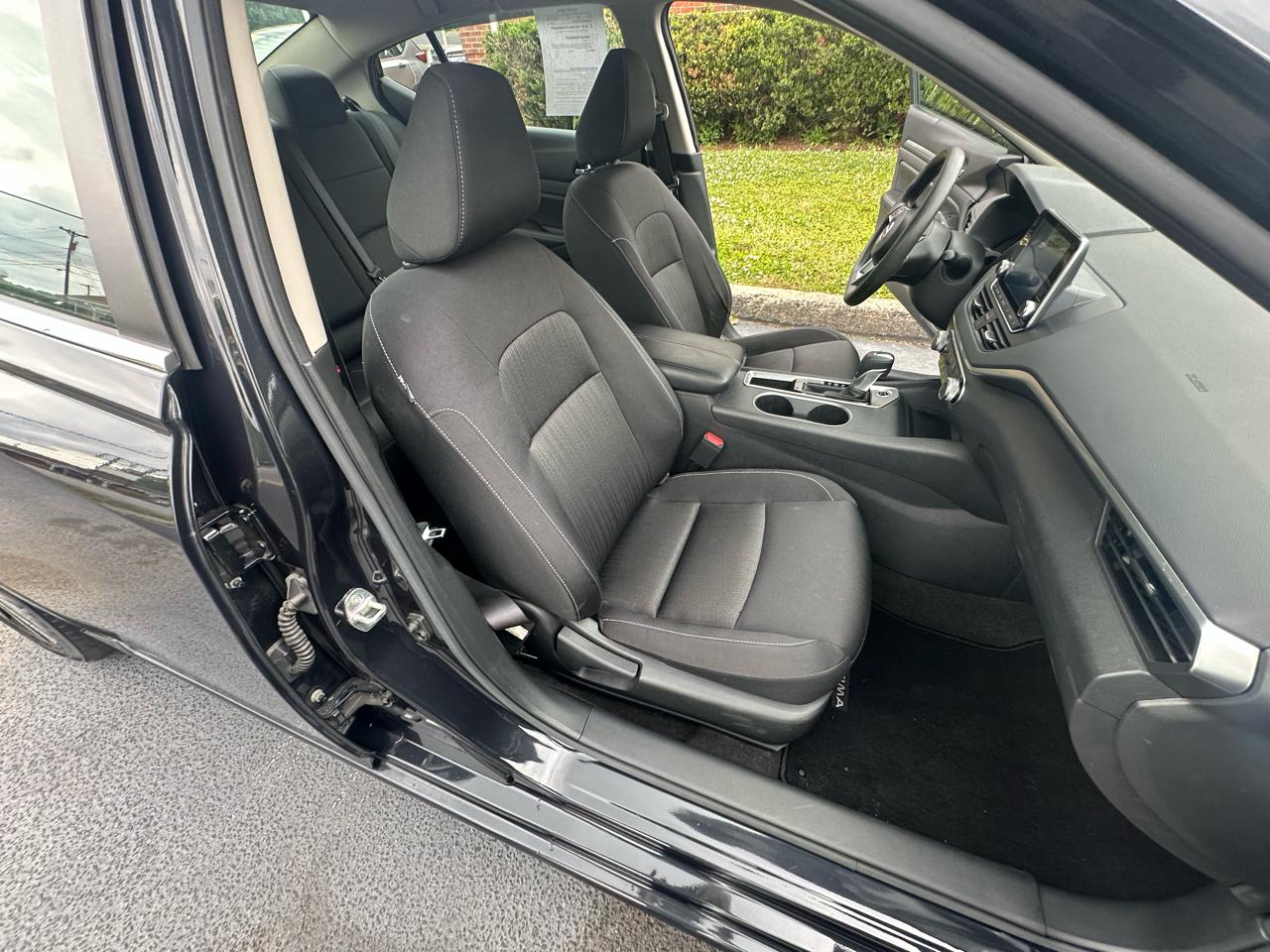 Nissan Altima  2022