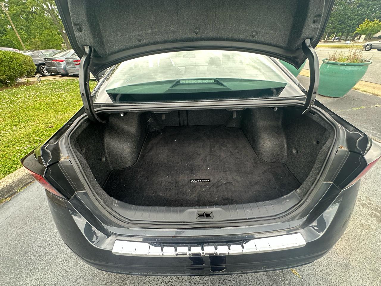 Nissan Altima  2022