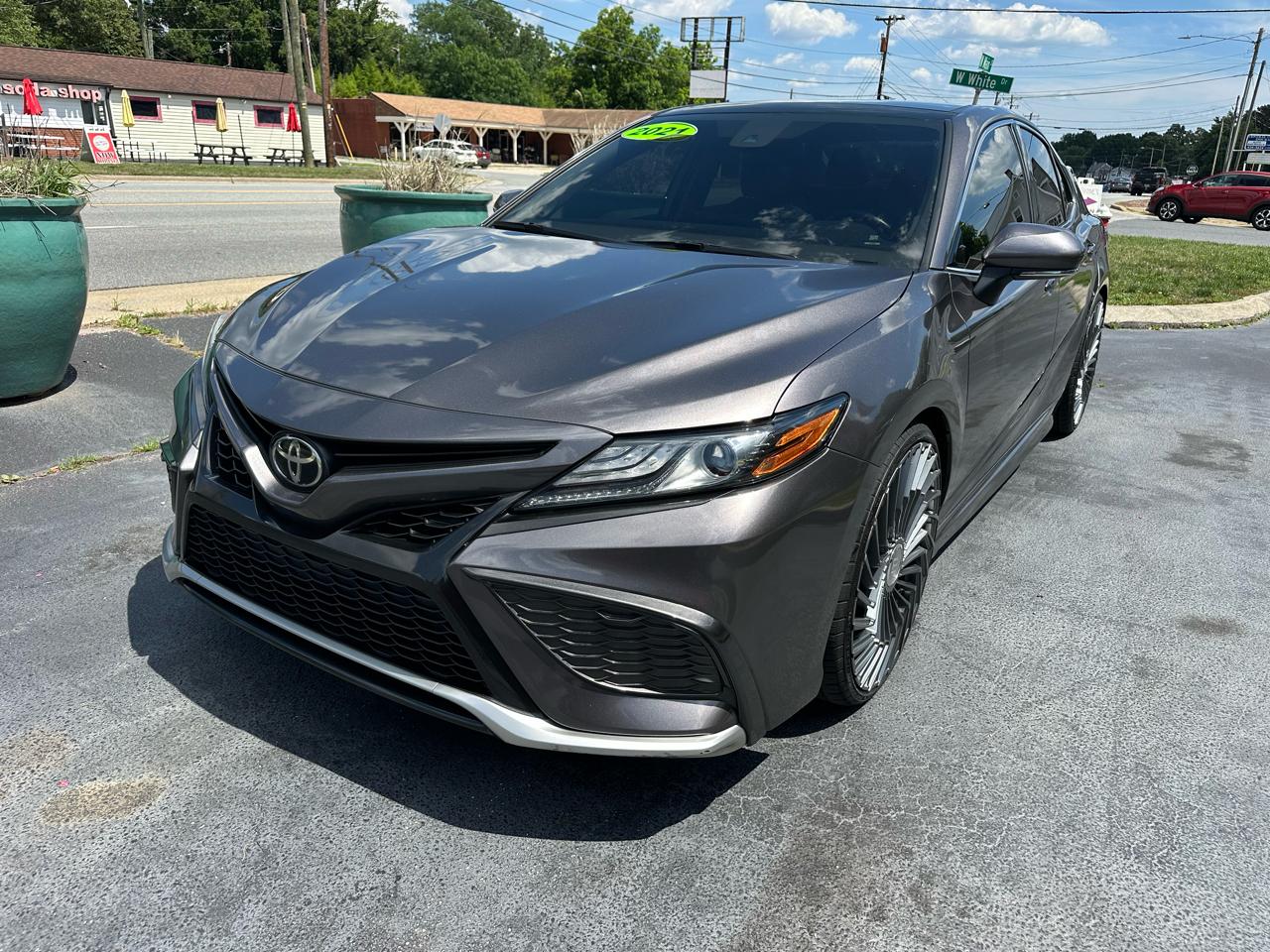 Toyota Camry  2021