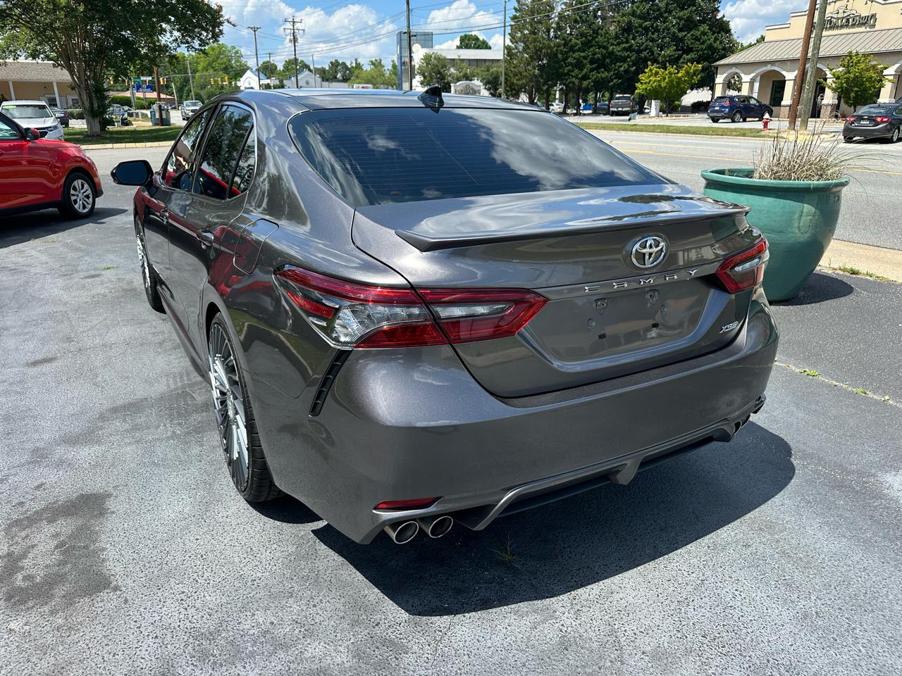 Toyota Camry  2021