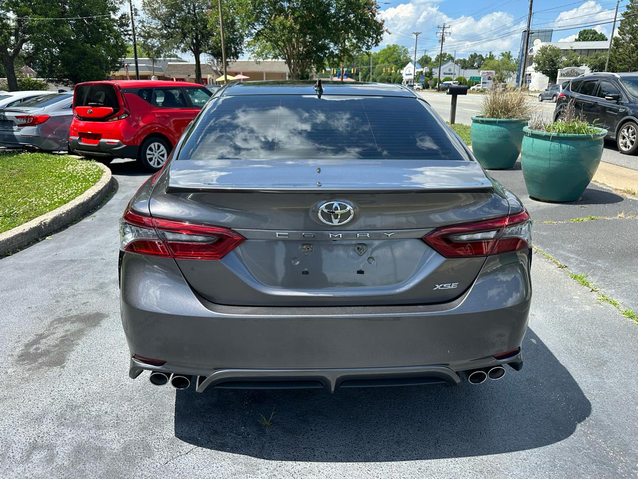 Toyota Camry  2021