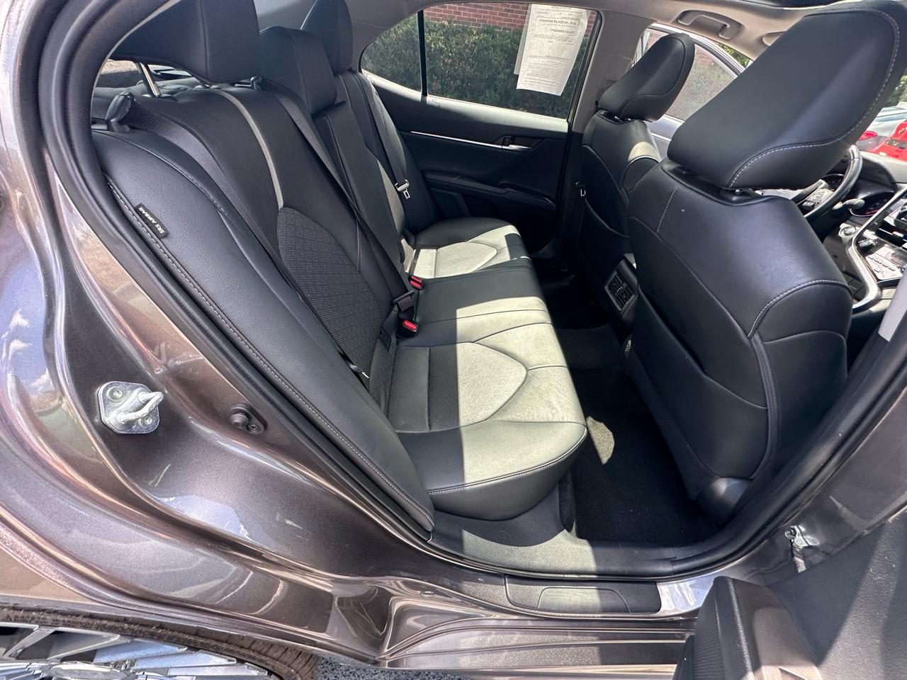 Toyota Camry  2021