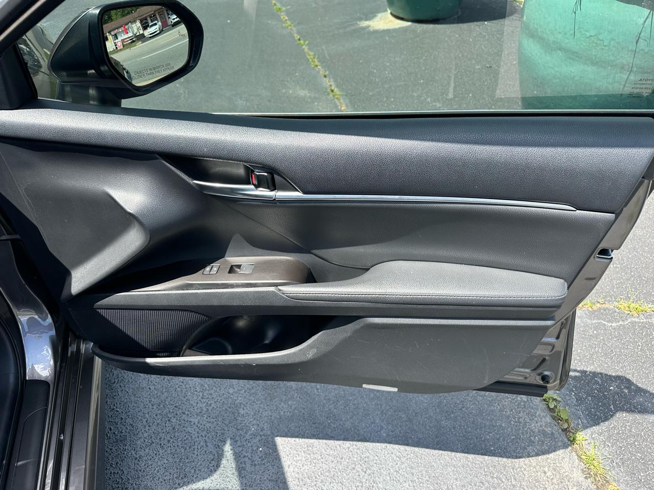 Toyota Camry  2021