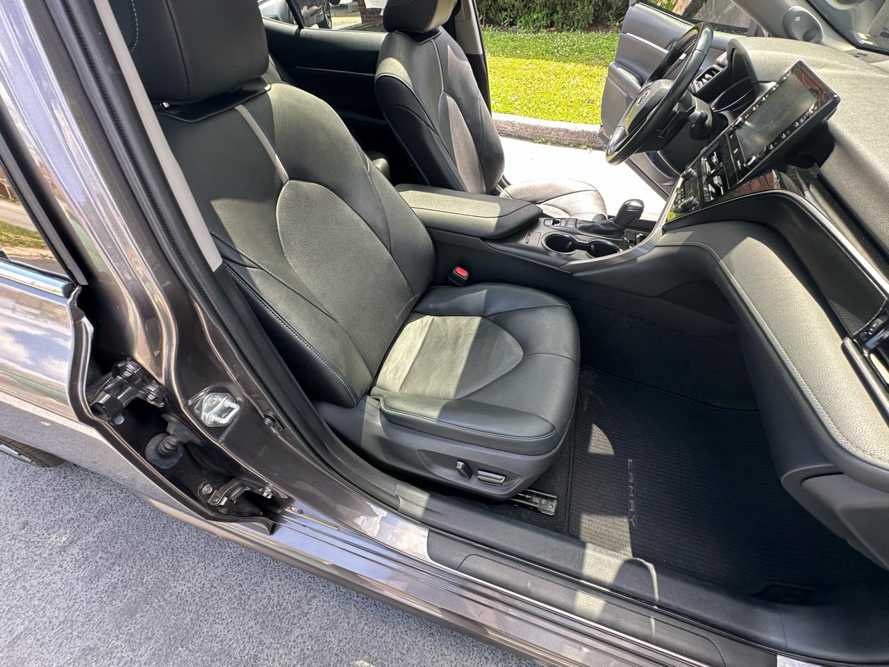 Toyota Camry  2021