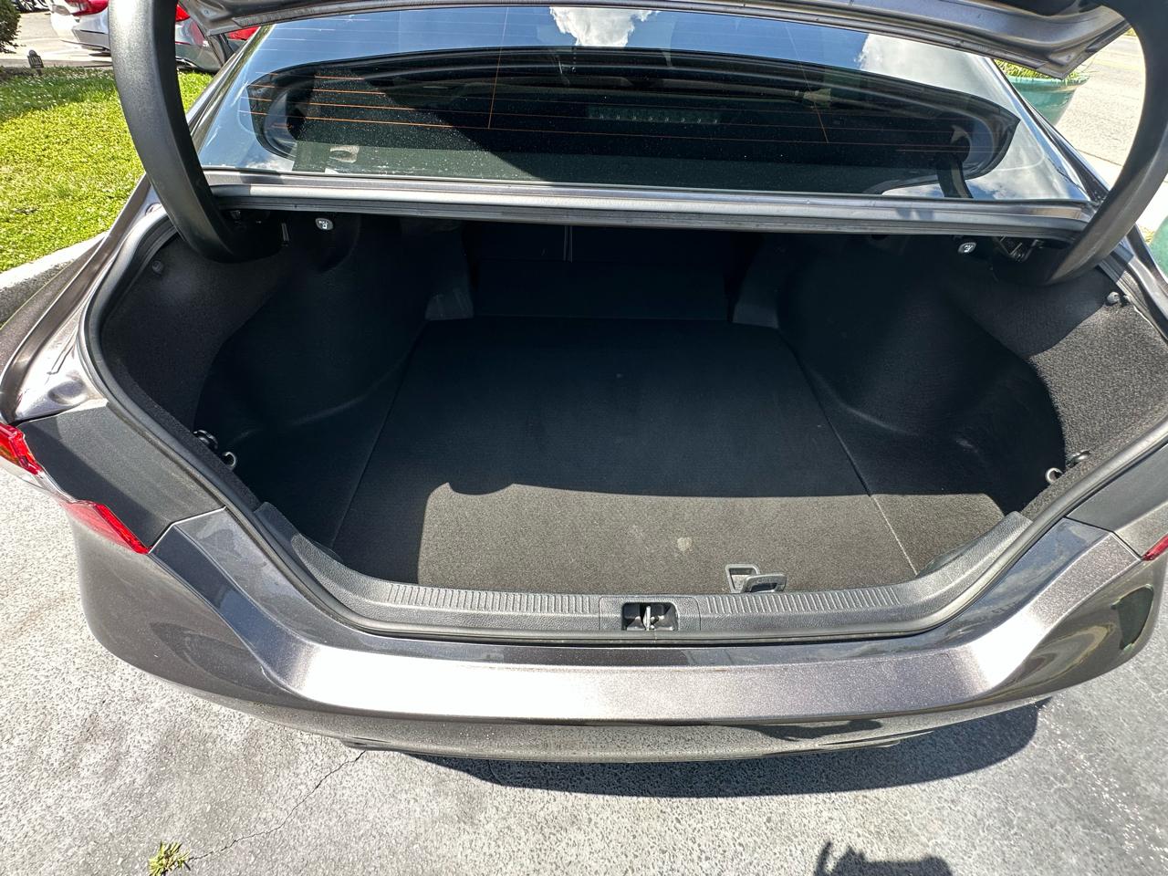 Toyota Camry  2021