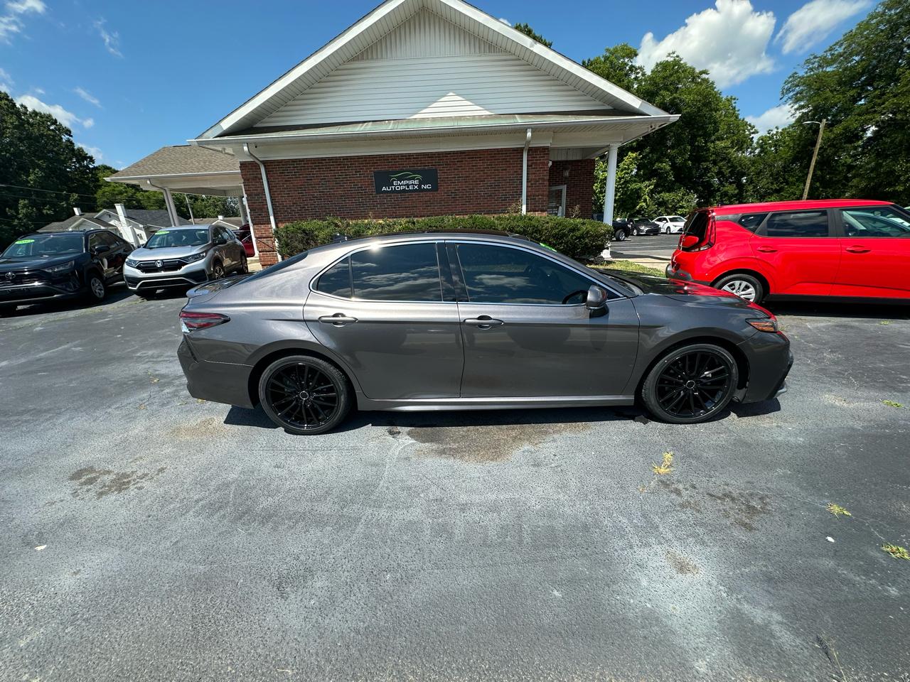 Toyota Camry  2021