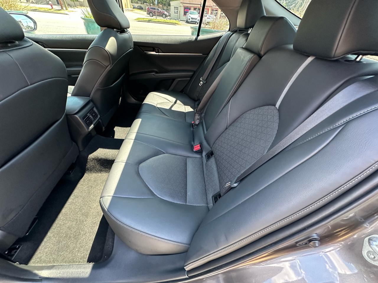 Toyota Camry  2021