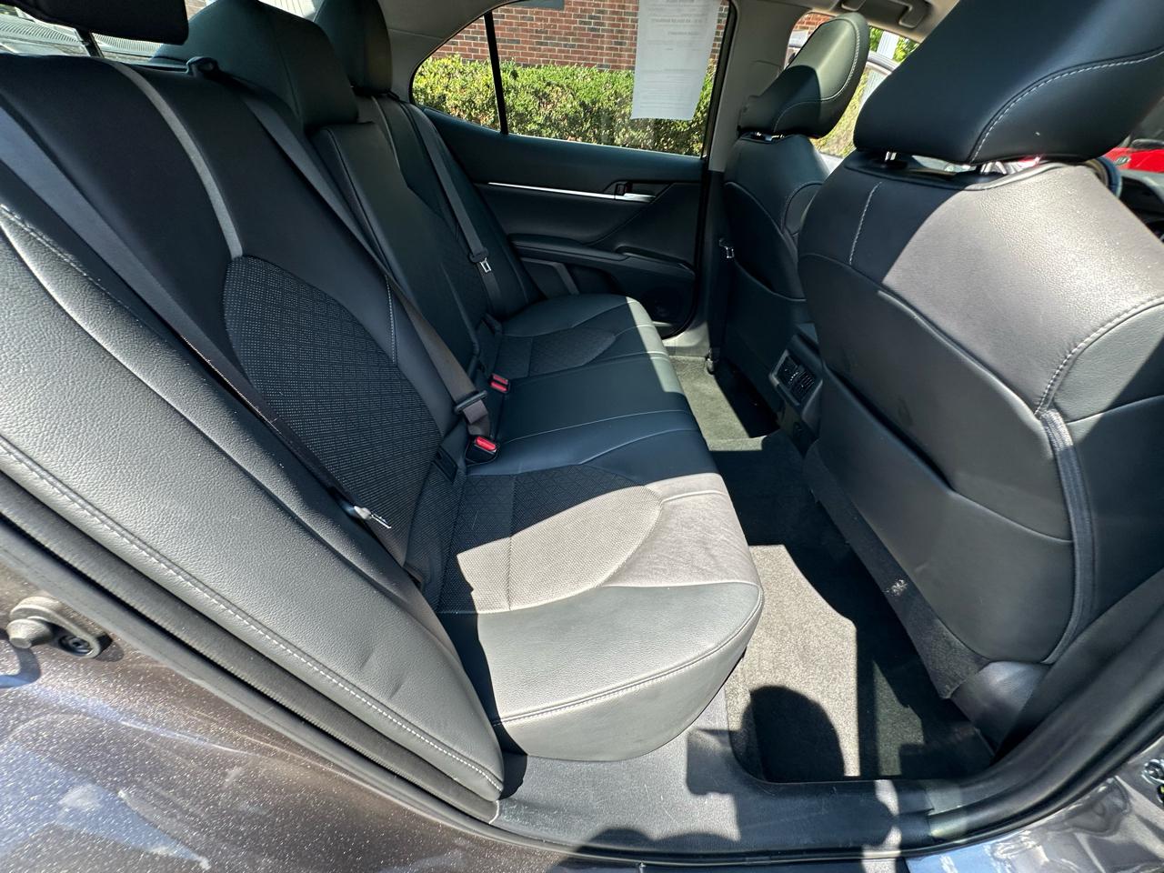 Toyota Camry  2021