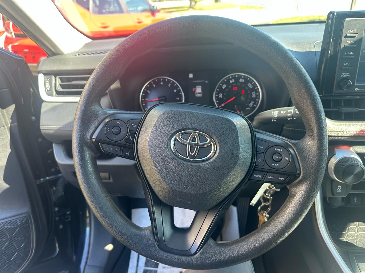 Toyota RAV4  2021