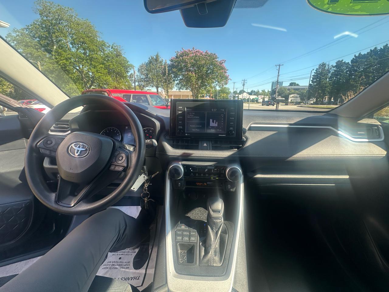 Toyota RAV4  2021