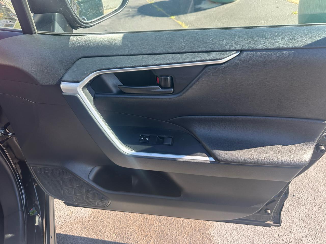 Toyota RAV4  2021