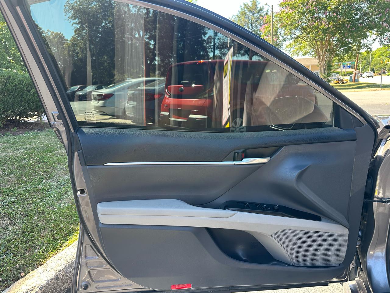 Toyota Camry  2023