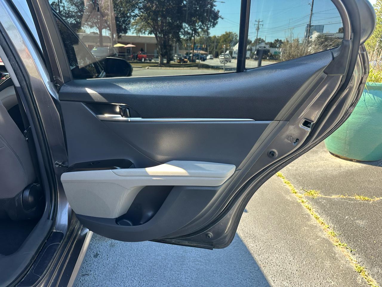 Toyota Camry  2023