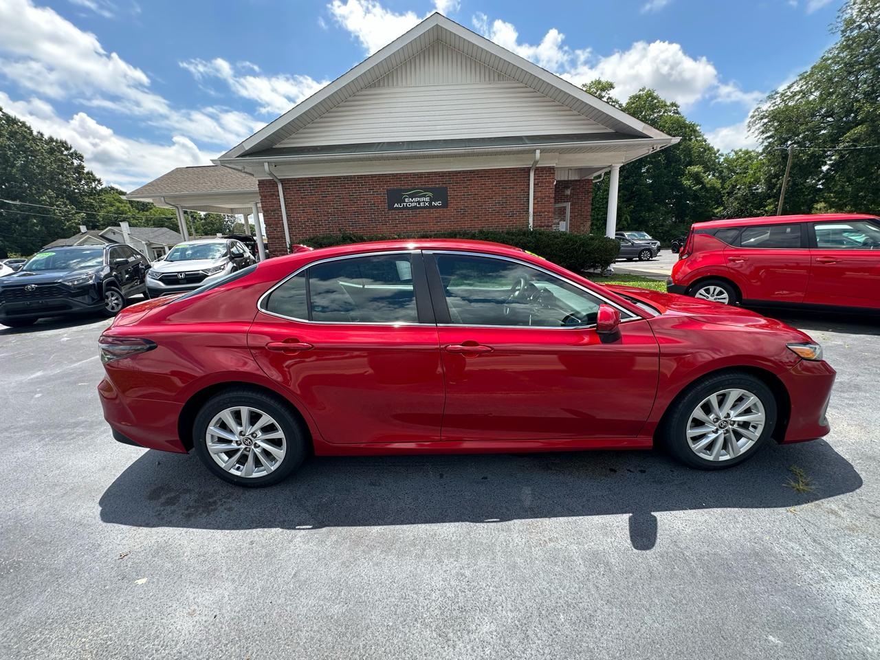 Toyota Camry  2023