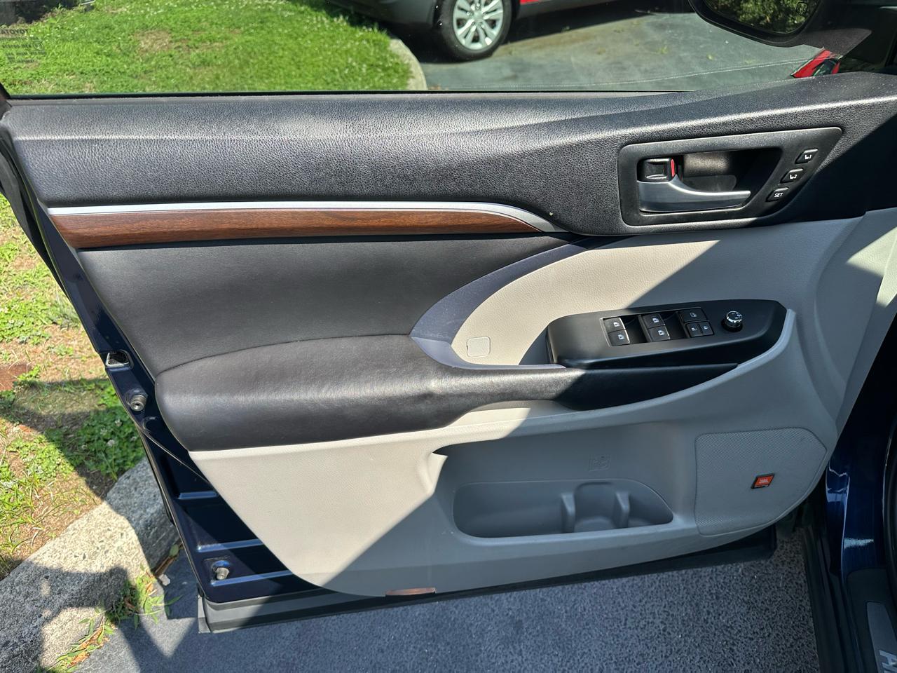 Toyota Highlander  2016