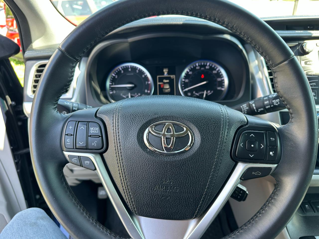 Toyota Highlander  2016