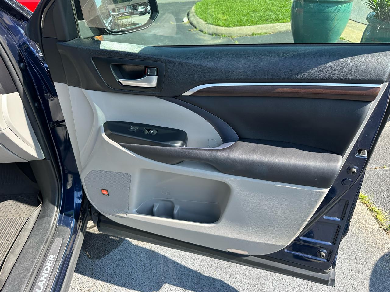 Toyota Highlander  2016