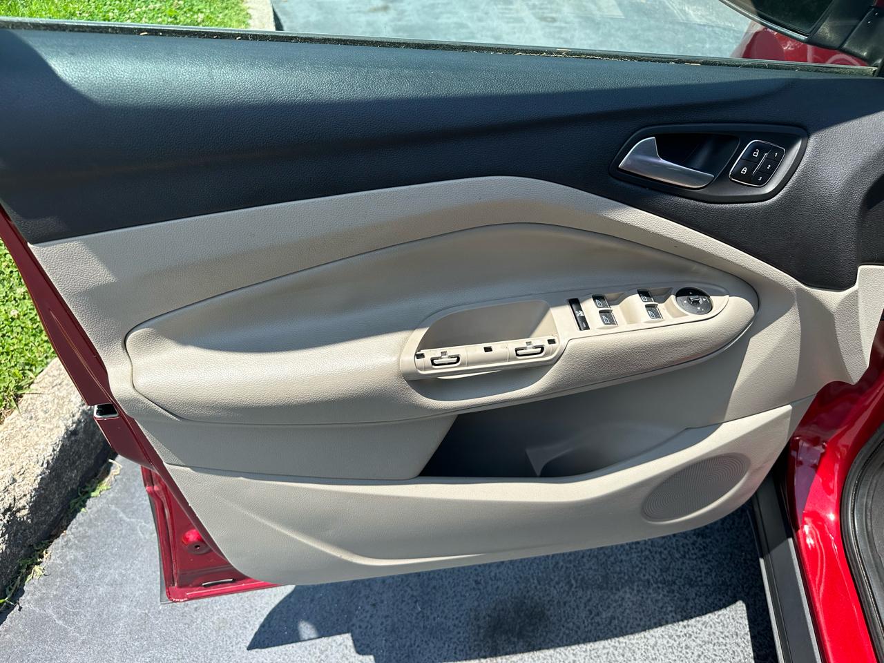 Ford Escape  2014