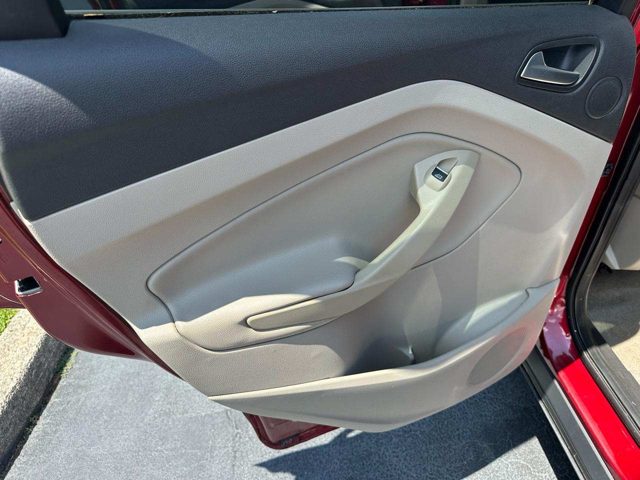Ford Escape  2014