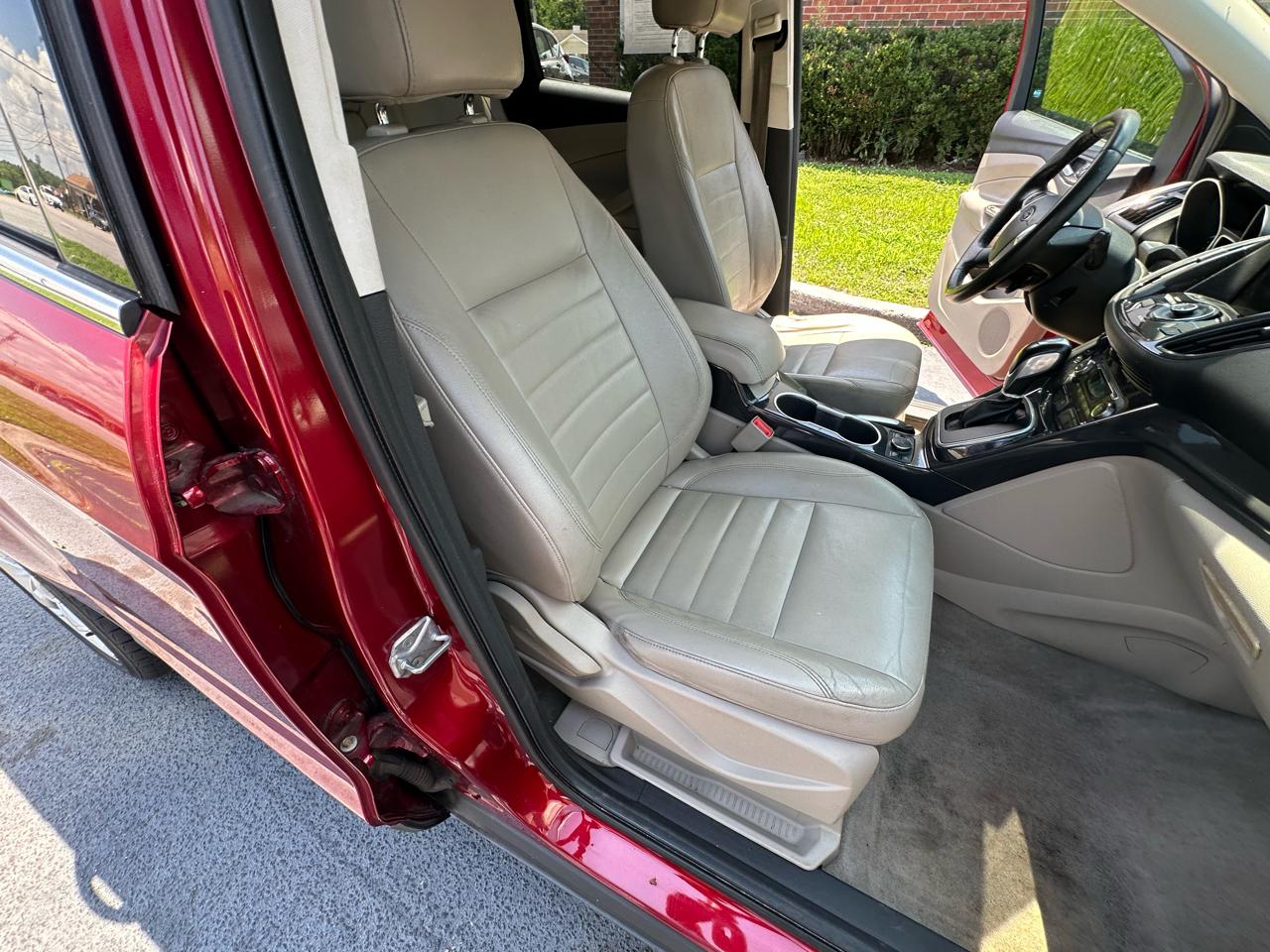 Ford Escape  2014