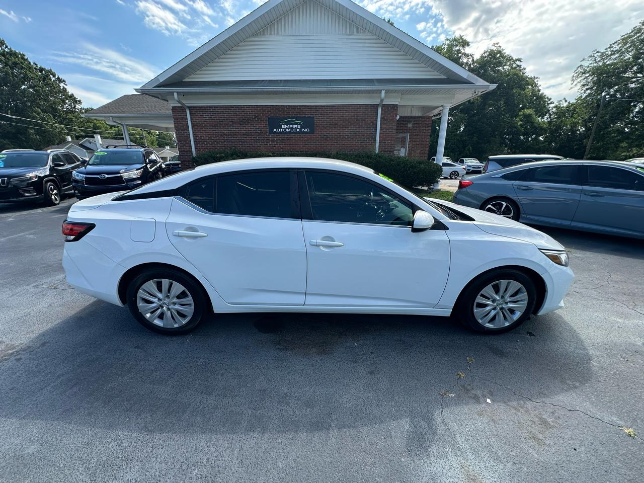 Nissan Sentra  2023