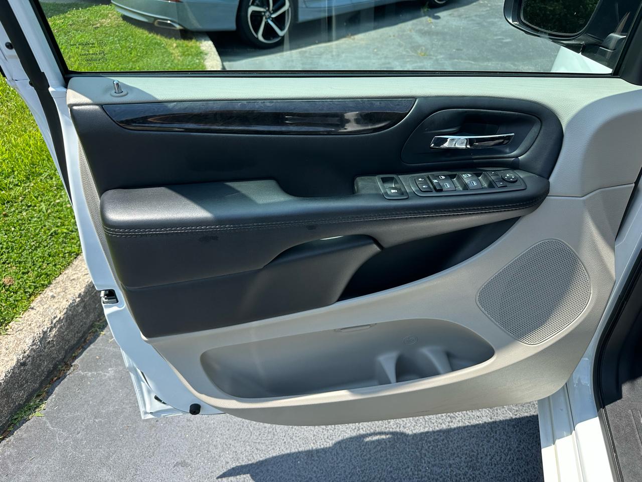 Dodge Grand Caravan  2020