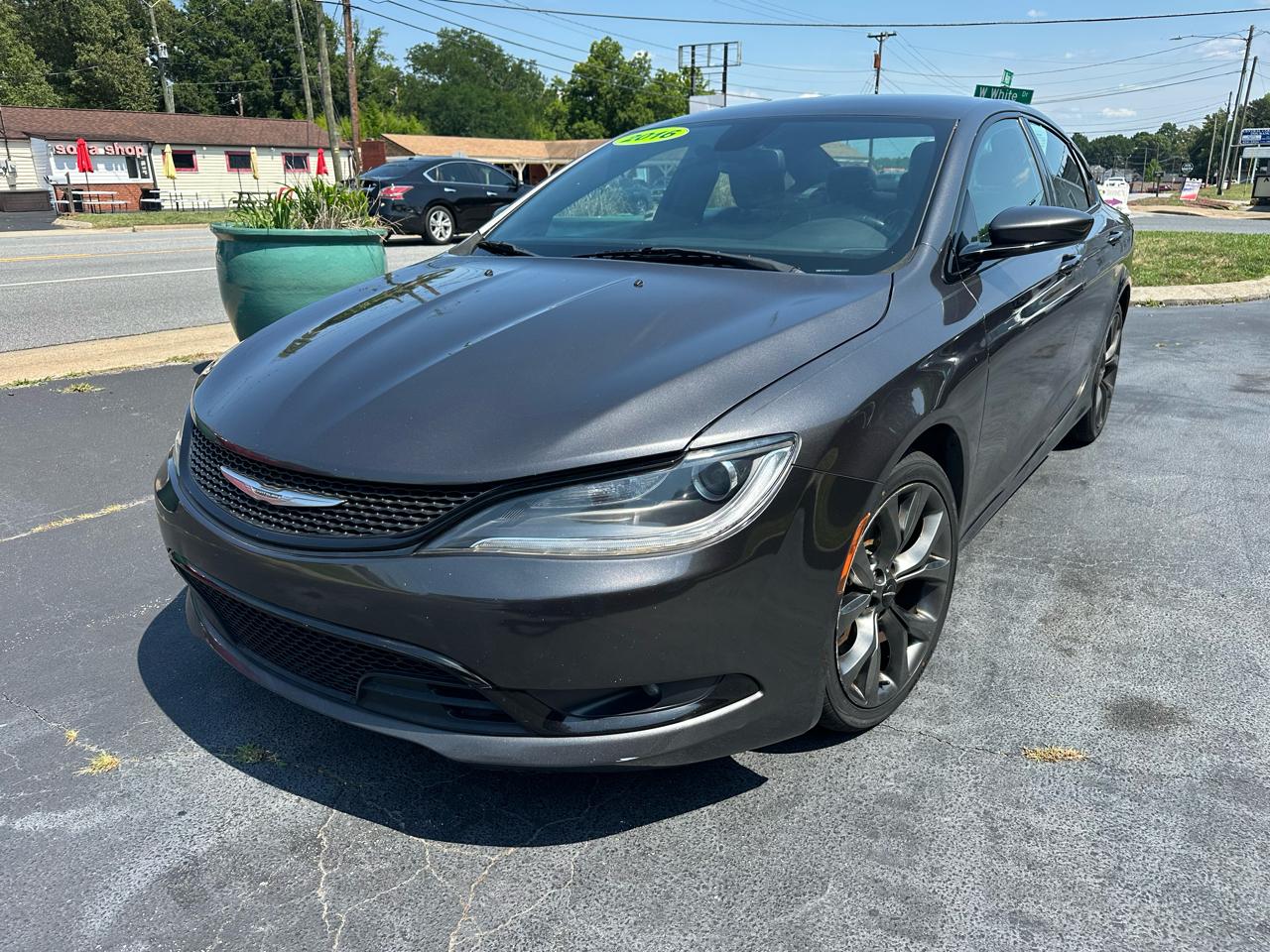 Chrysler 200  2016