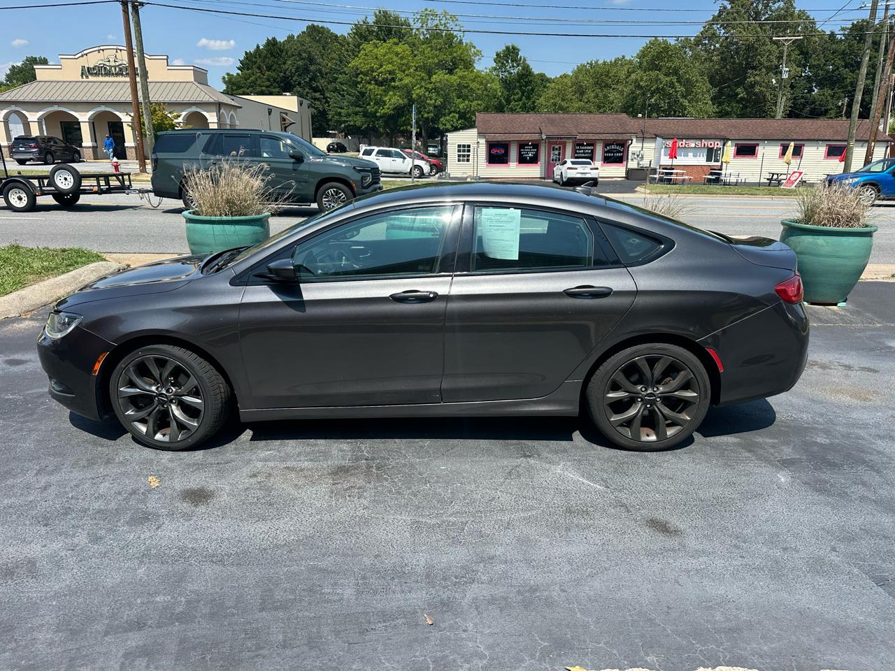Chrysler 200  2016