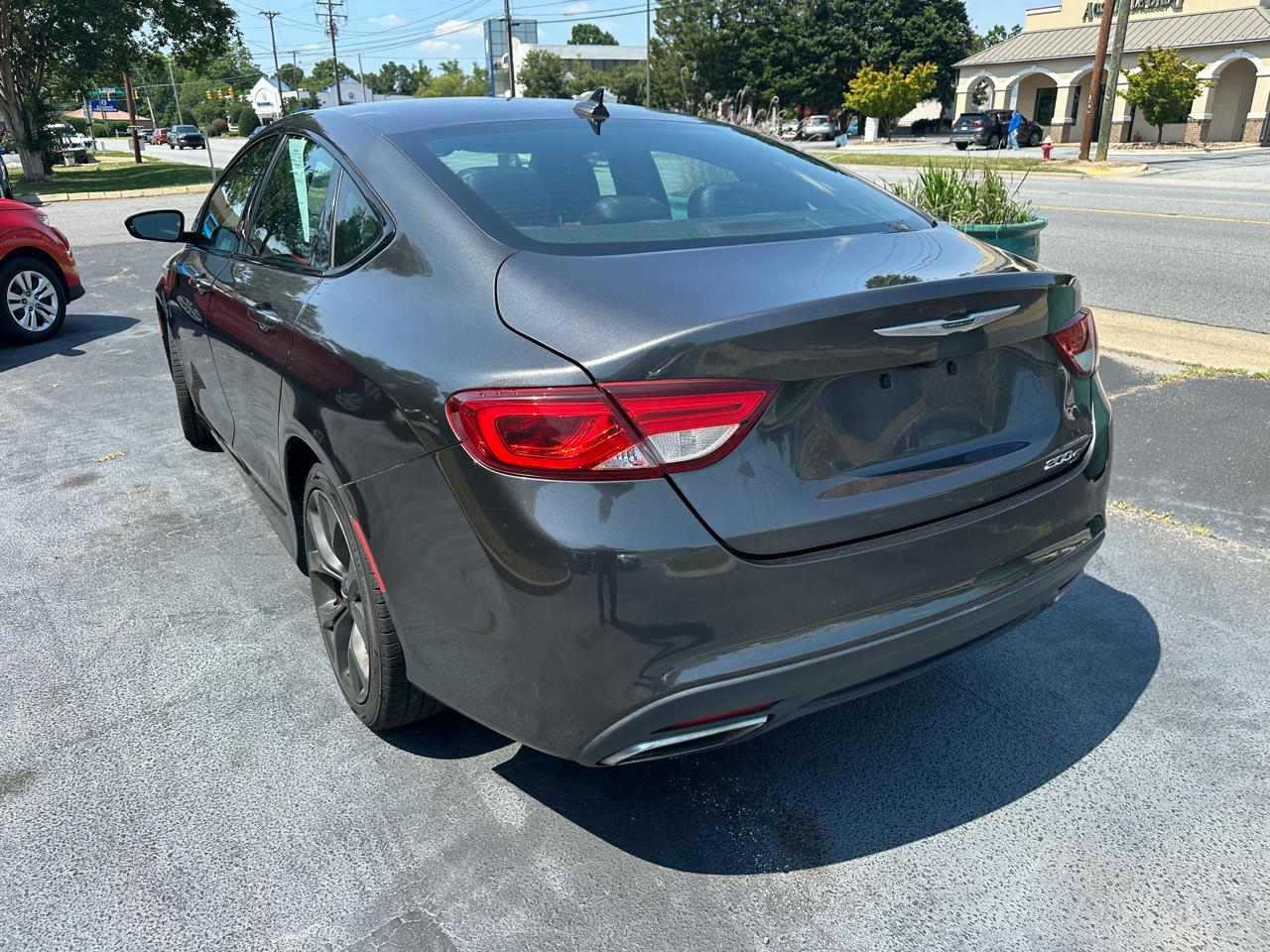 Chrysler 200  2016