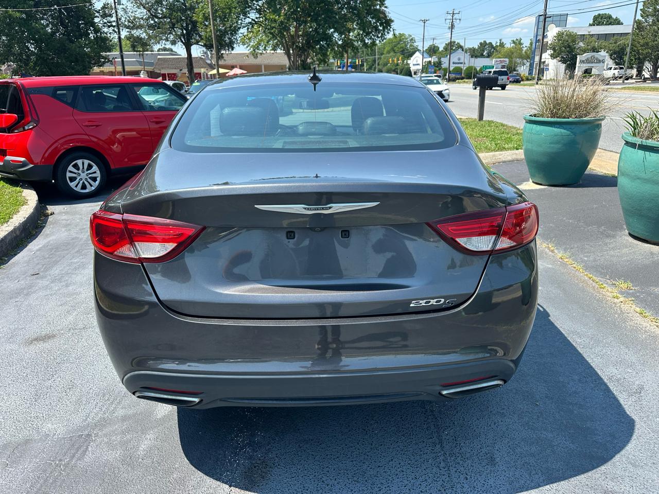 Chrysler 200  2016