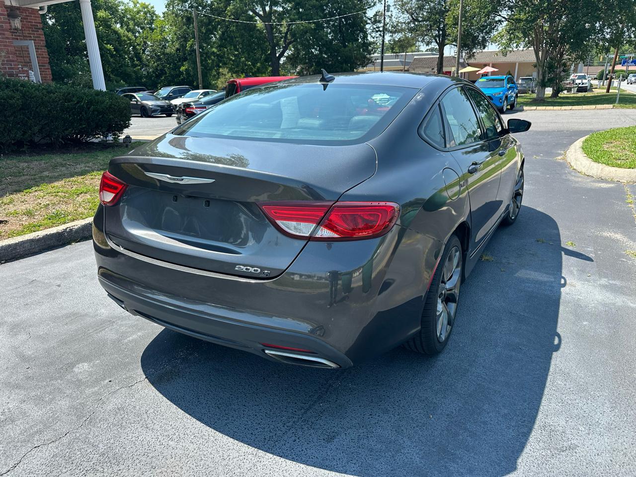 Chrysler 200  2016