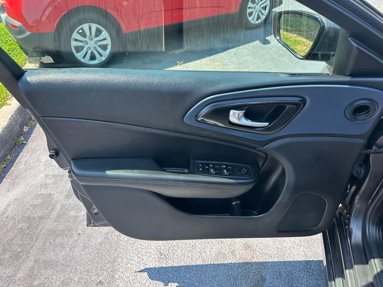 Chrysler 200  2016